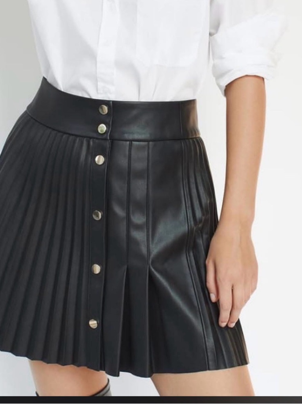 Zara Black Pleated Faux Leather Button-Front Skirt